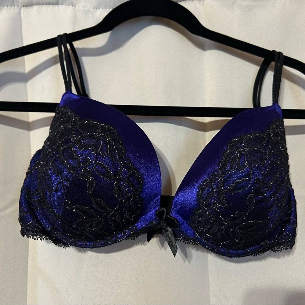 Elegant Black and Darker Blue (looks Purple sometimes) Lace Bra